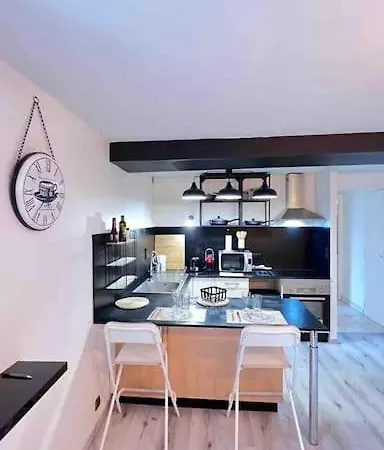 Logement Moderne Au Coeur Du Village *
