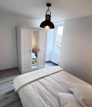 Logement Moderne Au Coeur Du Village * Saint-Georges-de-Luzencon