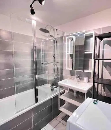 Logement Moderne Au Coeur Du Village *