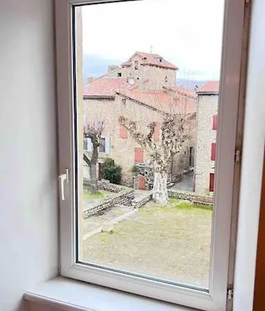 Logement Moderne Au Coeur Du Village